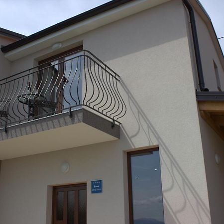 Apartman Sara S Pogledom Na More Laurana Esterno foto