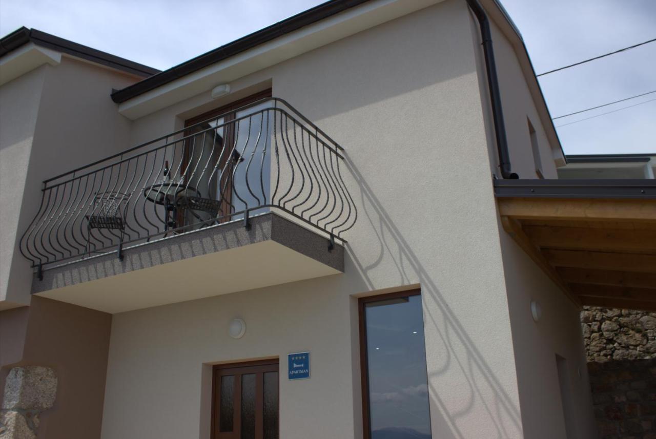 Apartman Sara S Pogledom Na More Laurana Esterno foto
