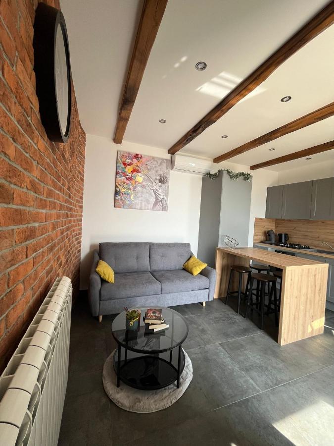 Apartman Sara S Pogledom Na More Laurana Esterno foto