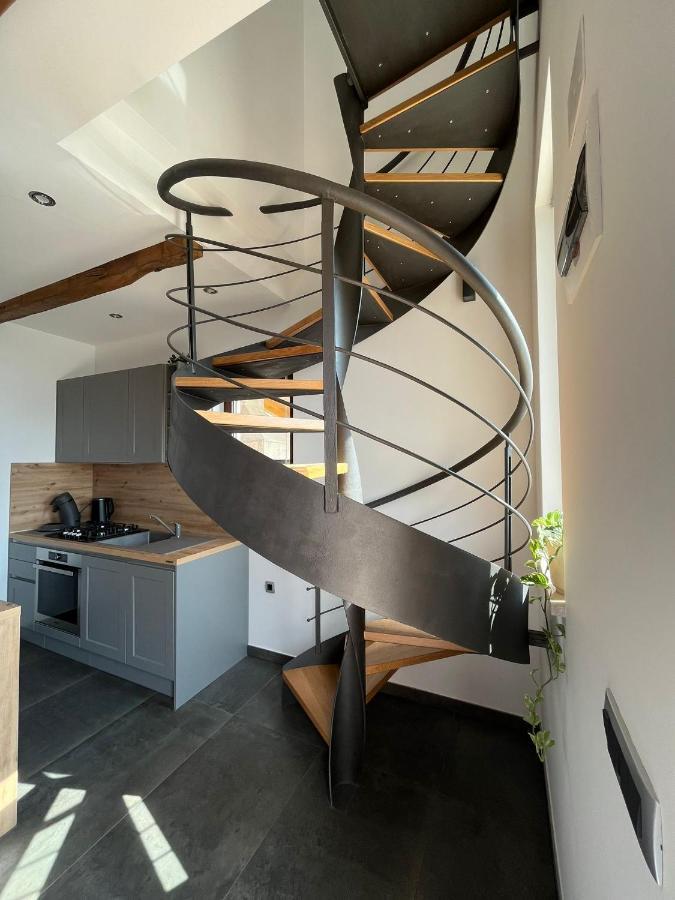Apartman Sara S Pogledom Na More Laurana Esterno foto